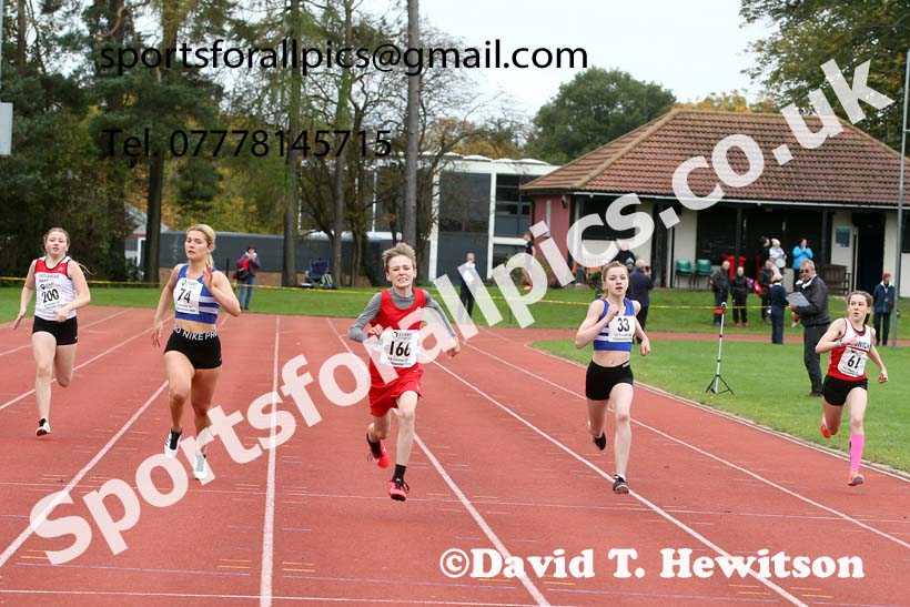 200 metres, NECAA Open Meeting, Morpeth, Sunday, October 18th. David T. Hewitson/Sports for All Pics